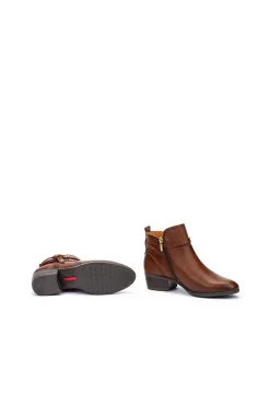 Botins de salto alto