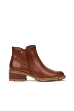 Botins de salto alto