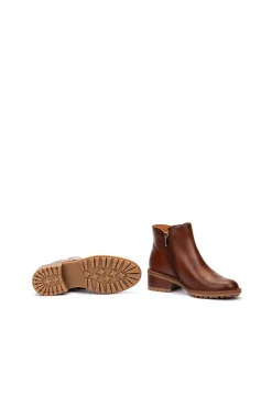 Botins de salto alto
