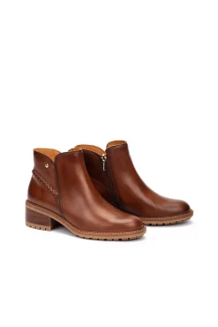 Botins de salto alto