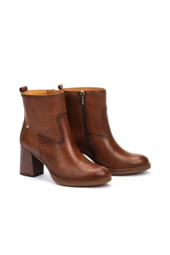 Botins de salto alto