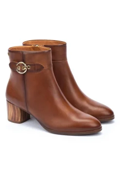 Botins de salto alto