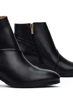 Botins de salto alto