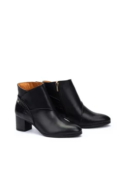 Botins de salto alto