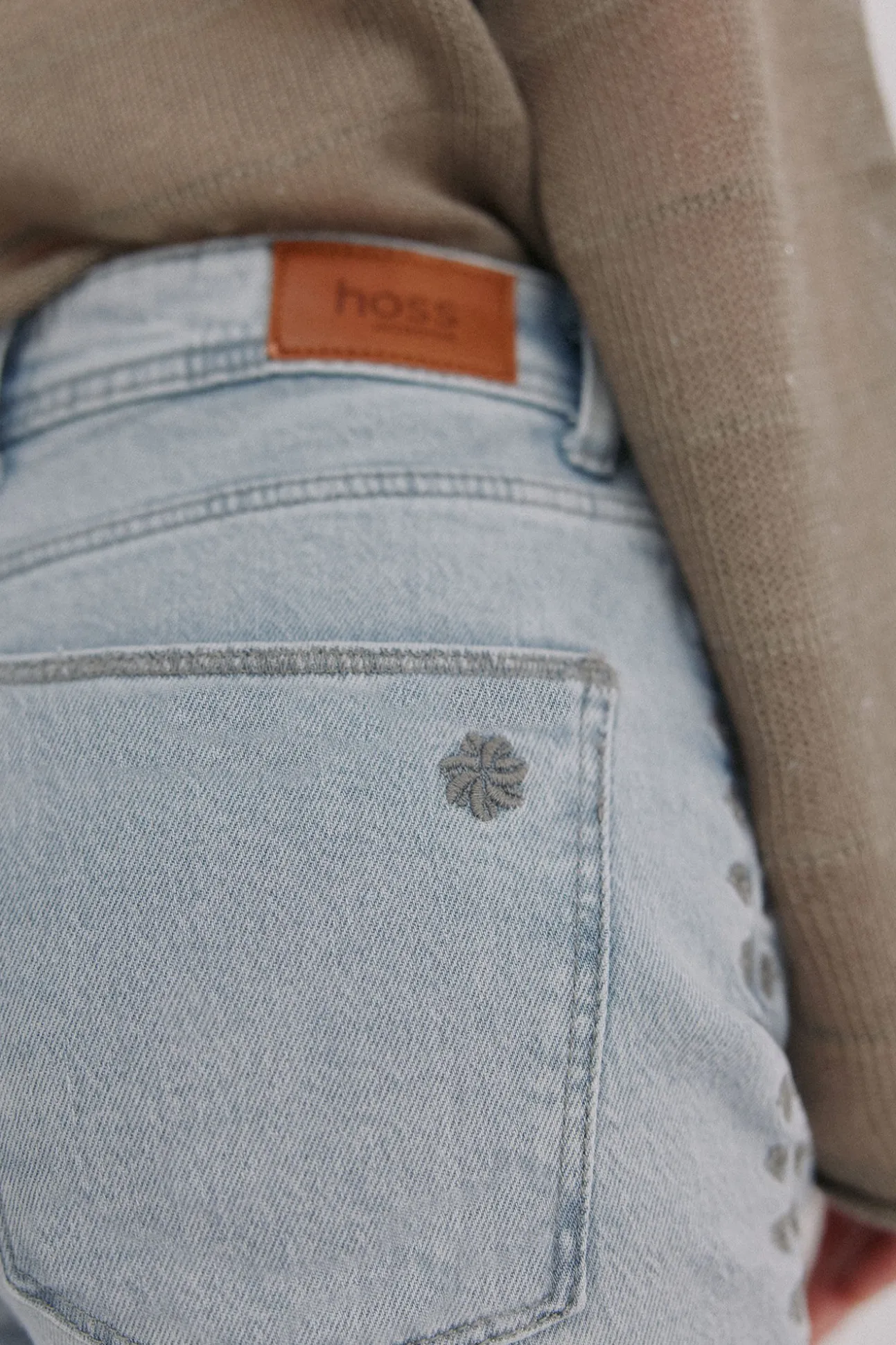 Brigitte. Jeans bordado