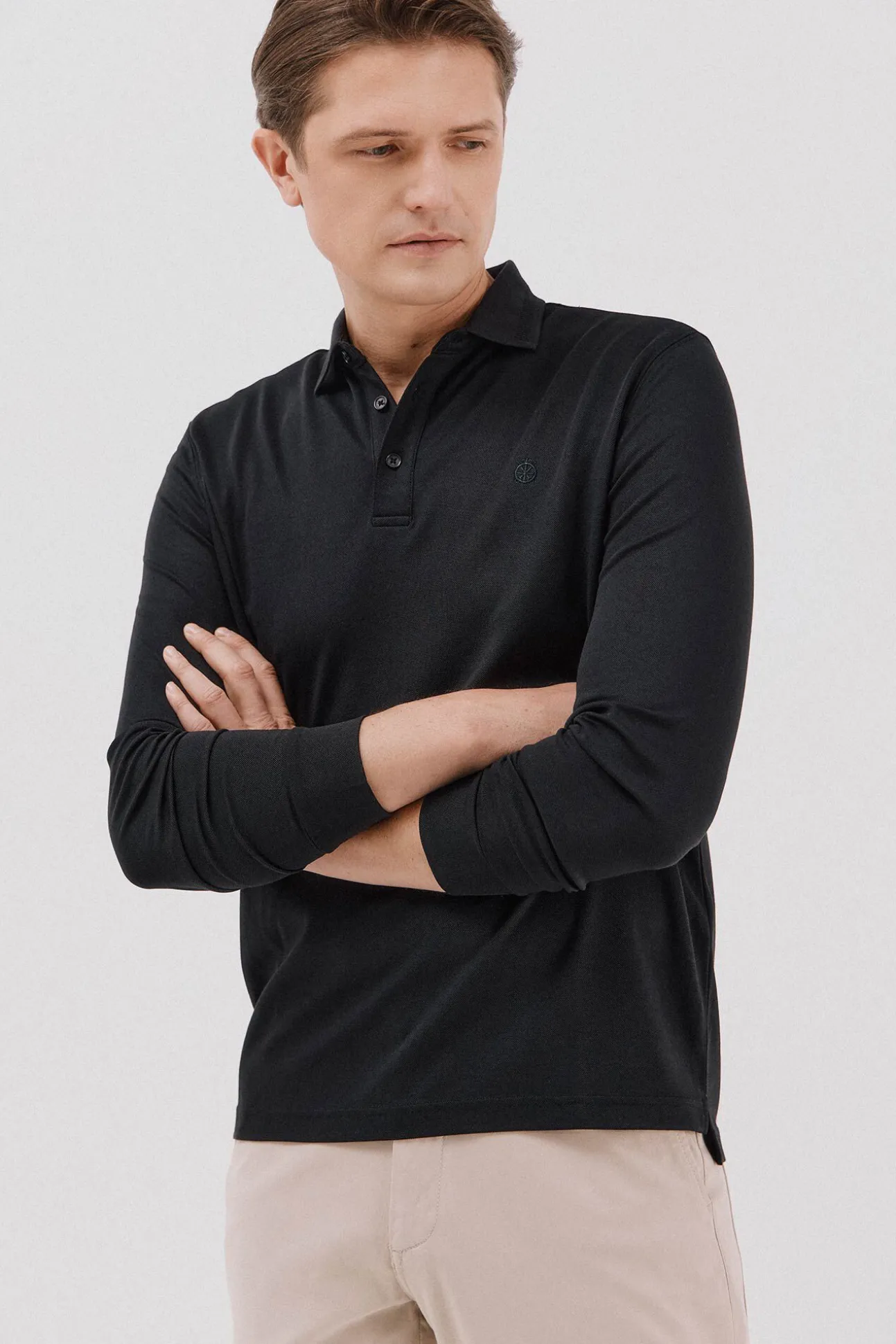 -Regular fit-Piqué fabric-Long sleeve, placket with buttons and embroidered logo on the chest-Shirt cuffs with button-By buying our cotton products, you're supporting our investment in the Better Cotton initiative. This product has bee