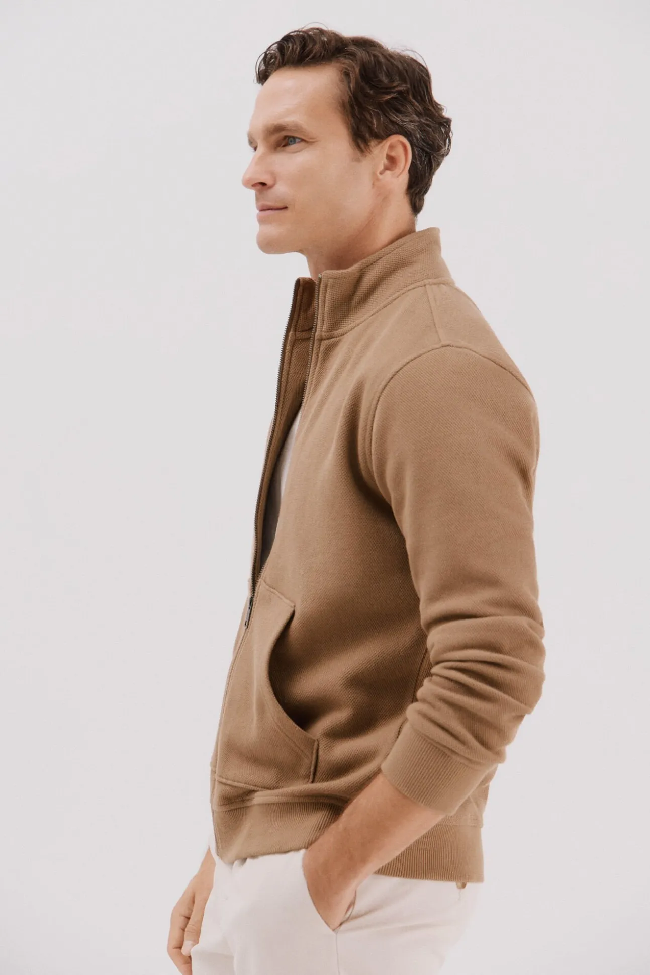 -Regular fit-Structured fleece fabric-Front zip fastening and kangaroo pockets-By buying our cotton products, you're supporting our investment in the Better Cotton Initiative. This product is sourced via a system of mass balance and therefo