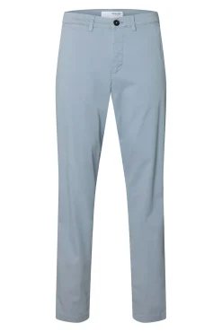 Calça calças chino slim fit feita de algodão orgânico