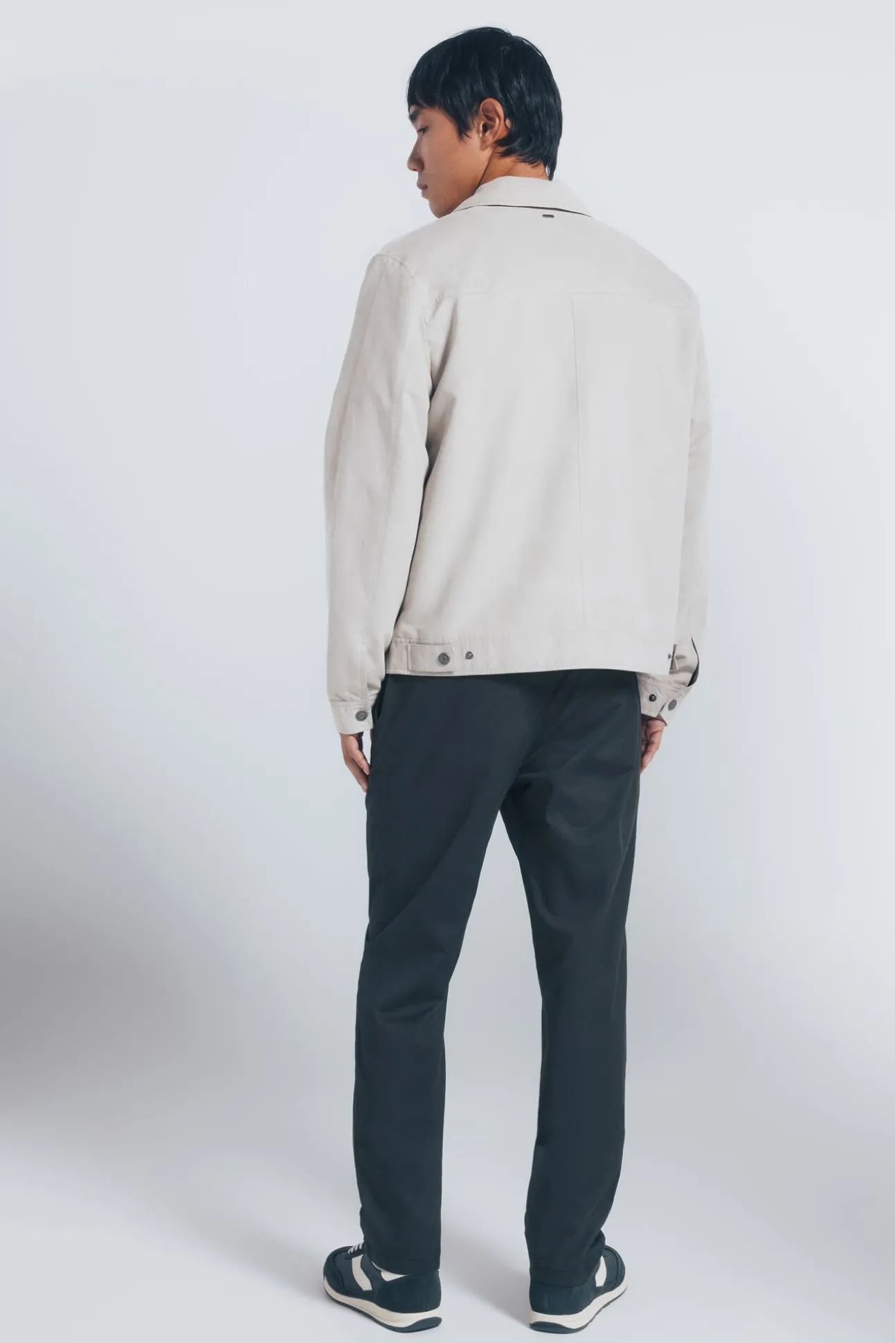 Calça calças chino slim fit com micro estampa