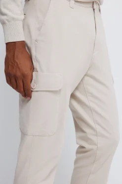 Calça cargo com ajuste confortável