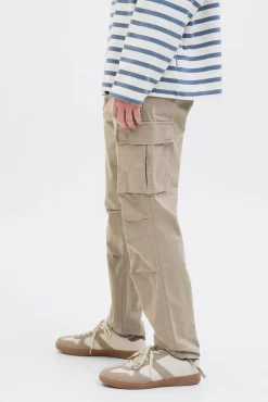 Calça cargo de regular fit