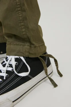 Calça cargo de regular fit