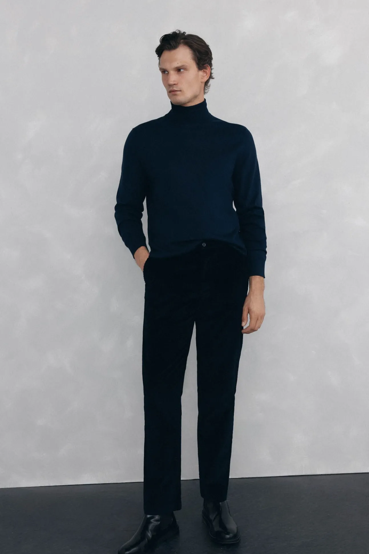 Calça Chino de veludo grossa de regular fit