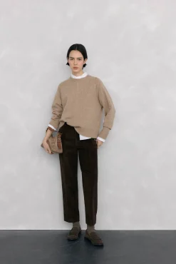 Calça clássica de veludo veludo slim