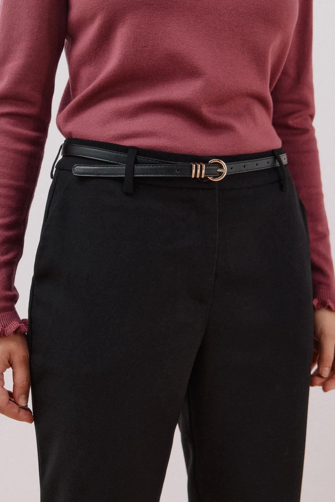 Calça com cinto