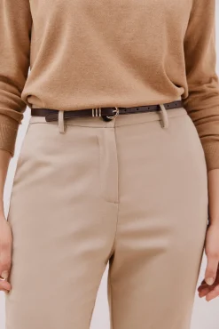 Calça com cinto