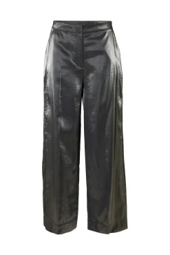 Calça com efeito metálico