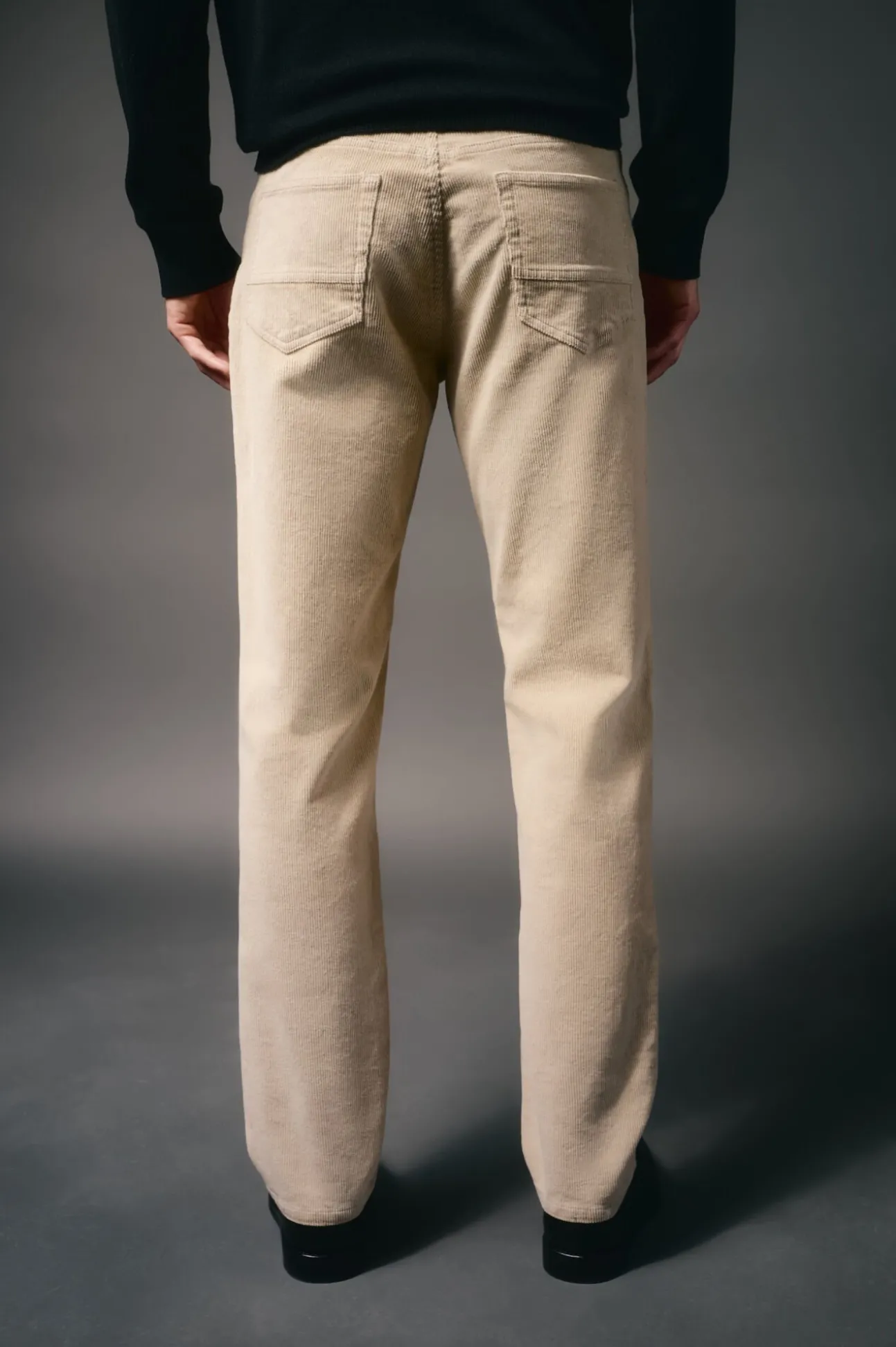 Calça de pana 5 bolsos slim fit