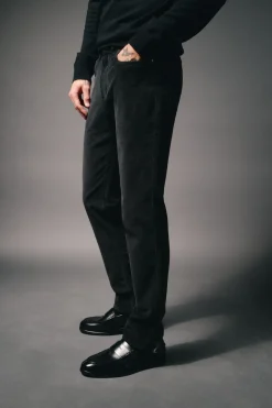Calça de pana 5 bolsos slim fit