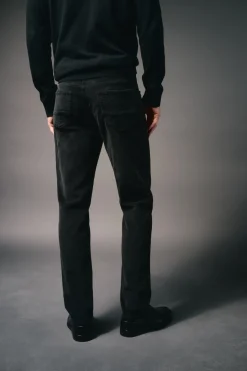 Calça de pana 5 bolsos slim fit