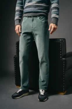 Calça de pana 5 bolsos slim fit