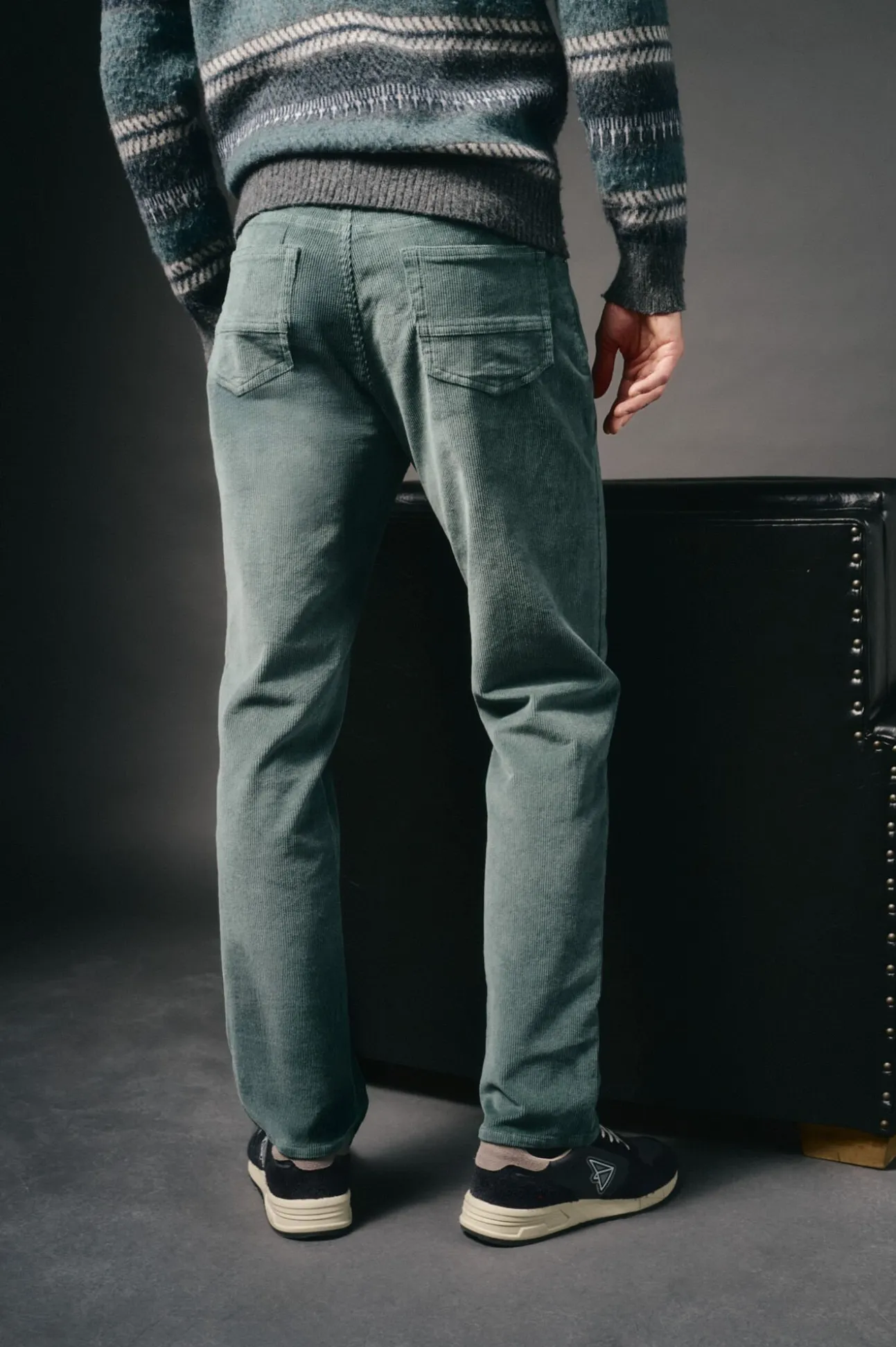 Calça de pana 5 bolsos slim fit