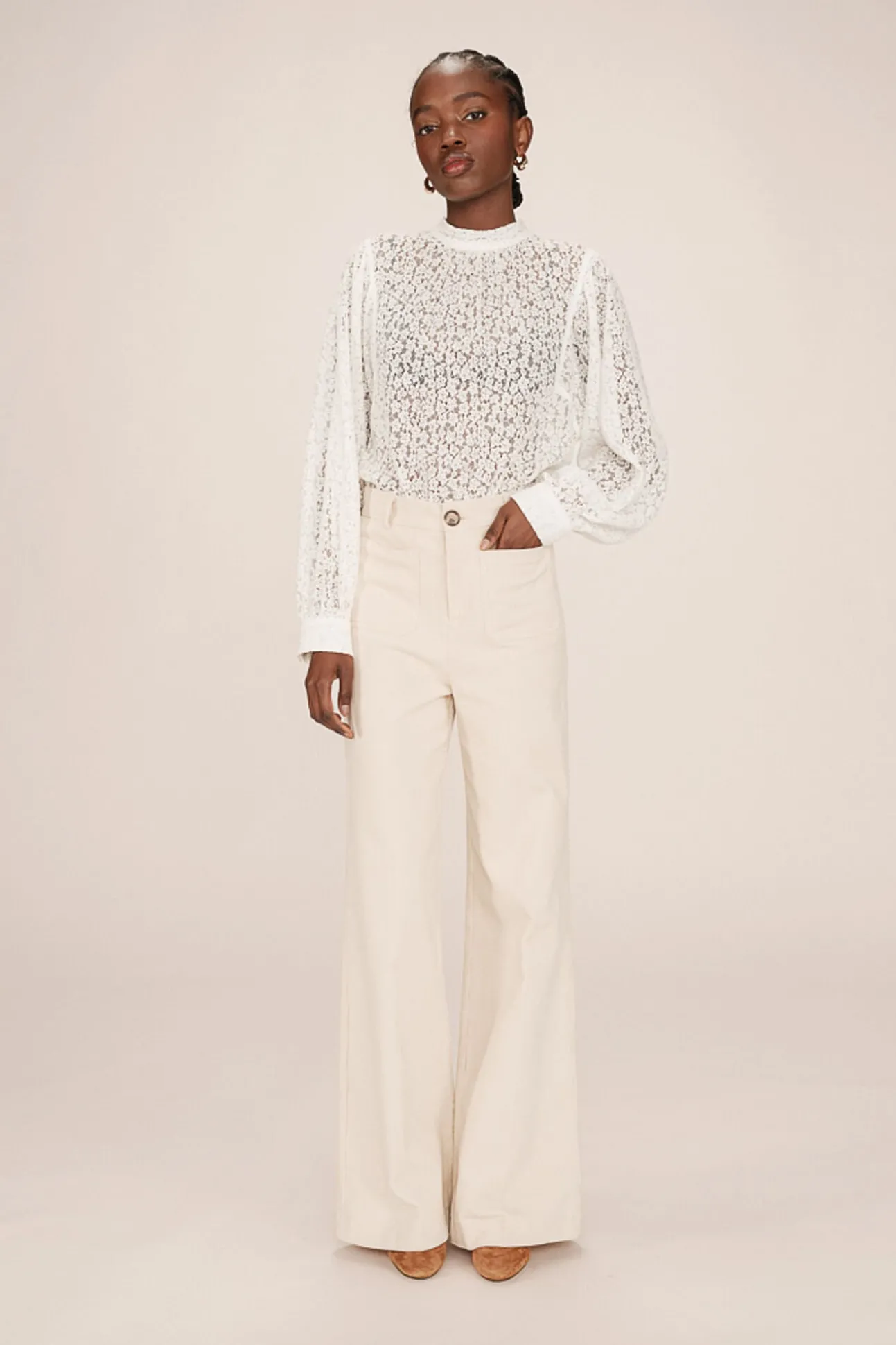 Calça de veludo cotelê com bolsos frontais