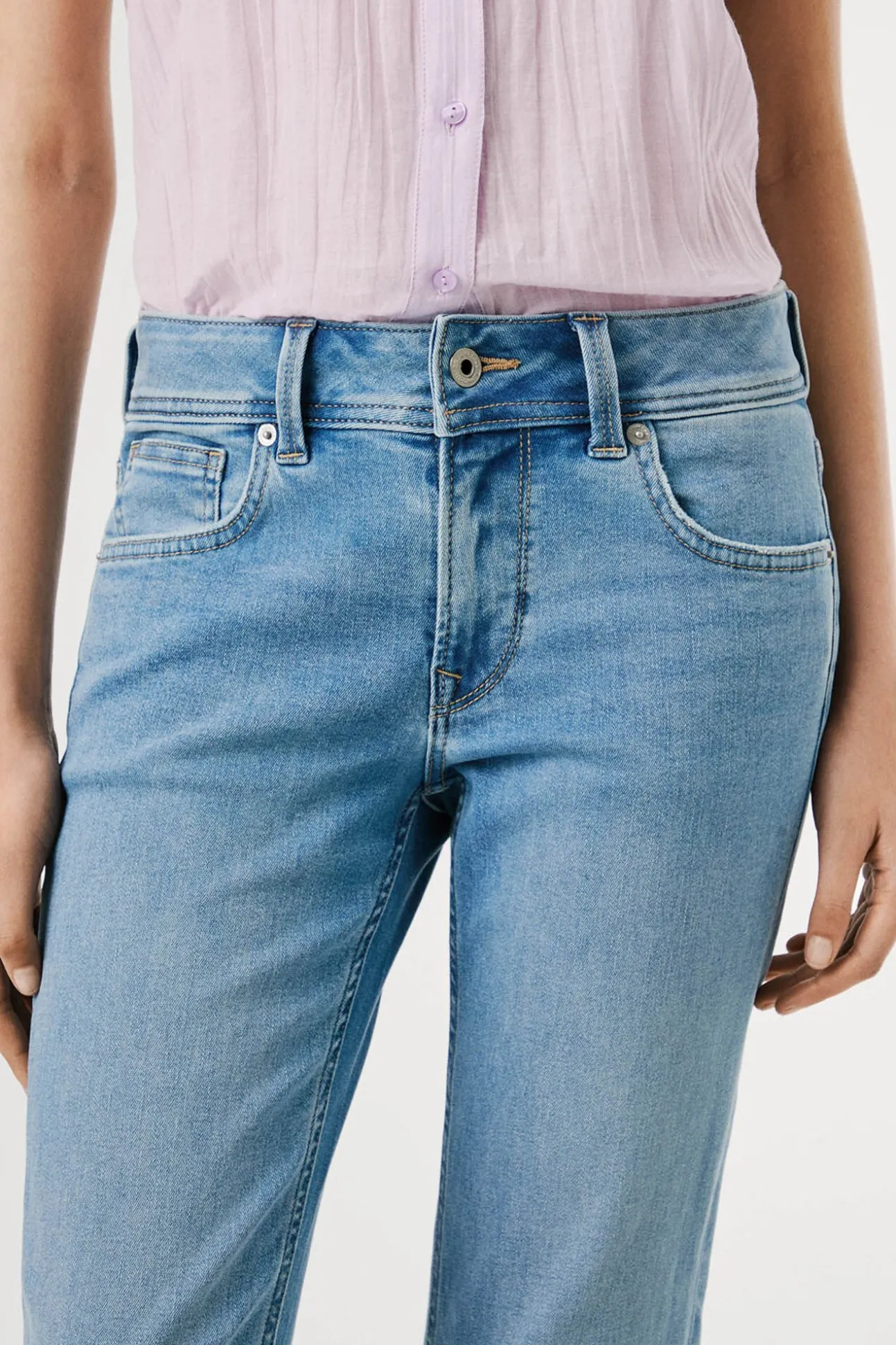 Calça denim flare de corte baixo Pimlico