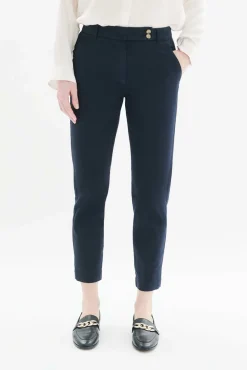 Calça detalhe botões