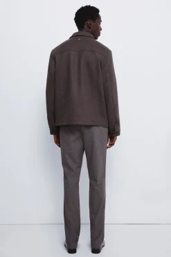 Calça estruturadas e slim fit