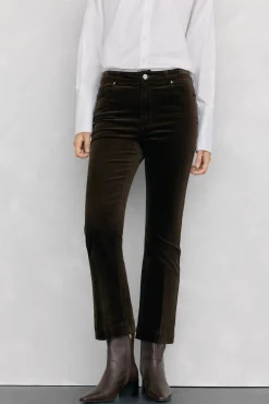 Calça flare de veludo cropped
