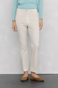 Calça flare de veludo cropped
