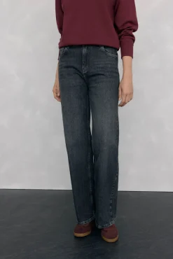 Calça jeans básica de perna larga