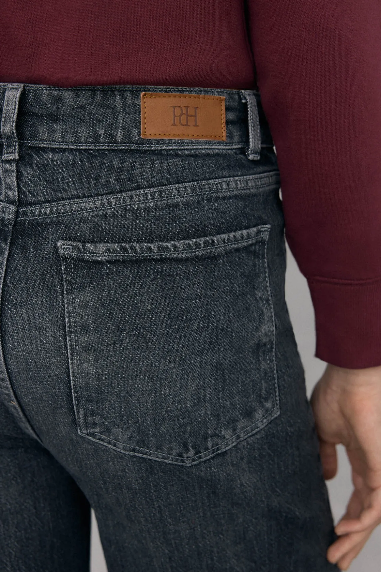Calça jeans básica de perna larga