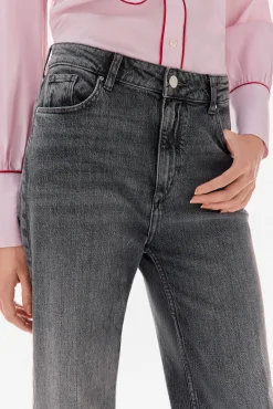 Calça jeans cropped de perna larga