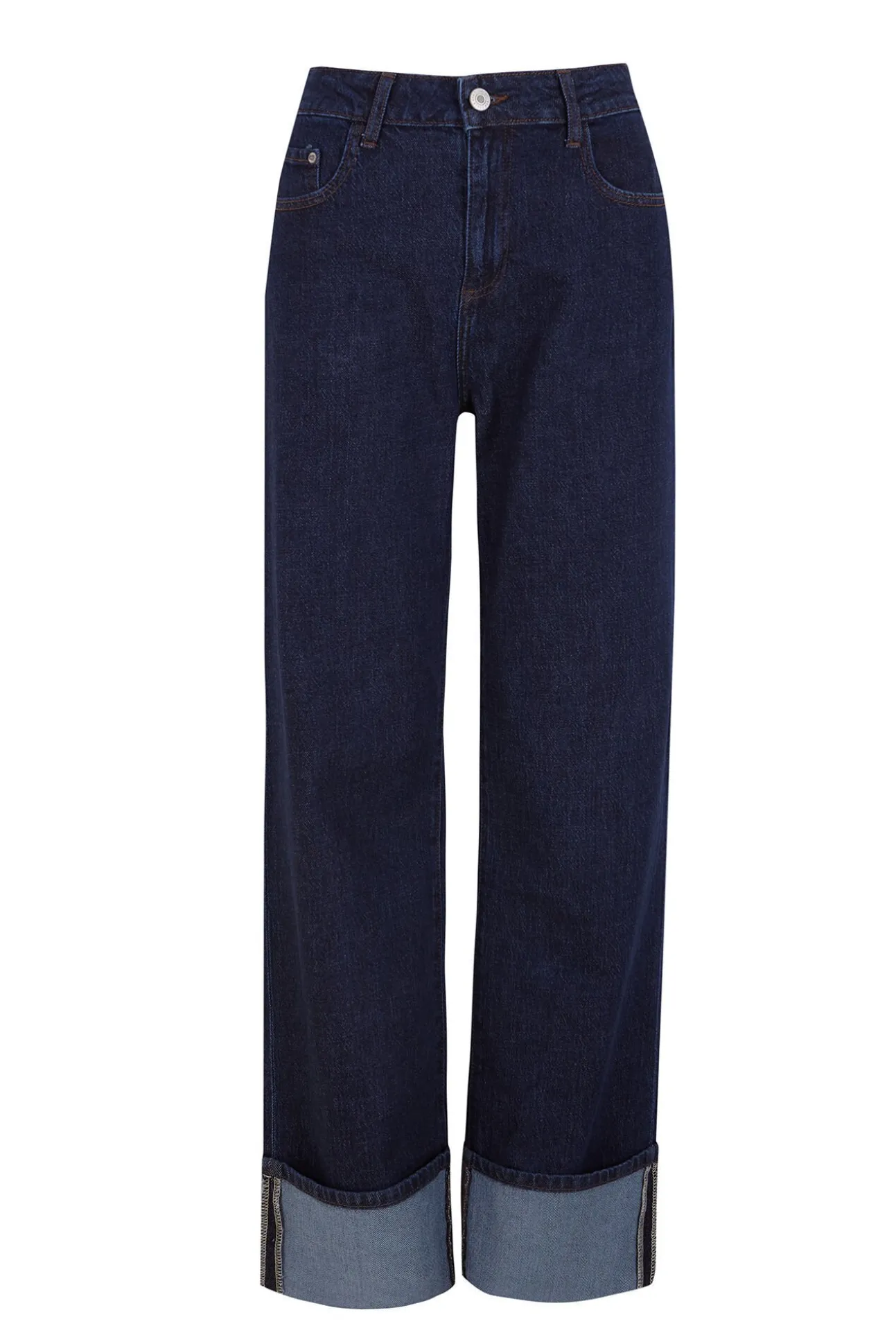 Calça jeans enrolada