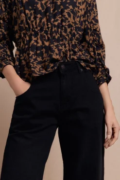 Calça jeans estilo barril
