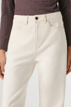 Calça jeans flare de corte alta