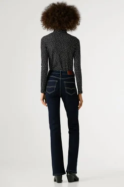 Calça jeans flare de corte alta