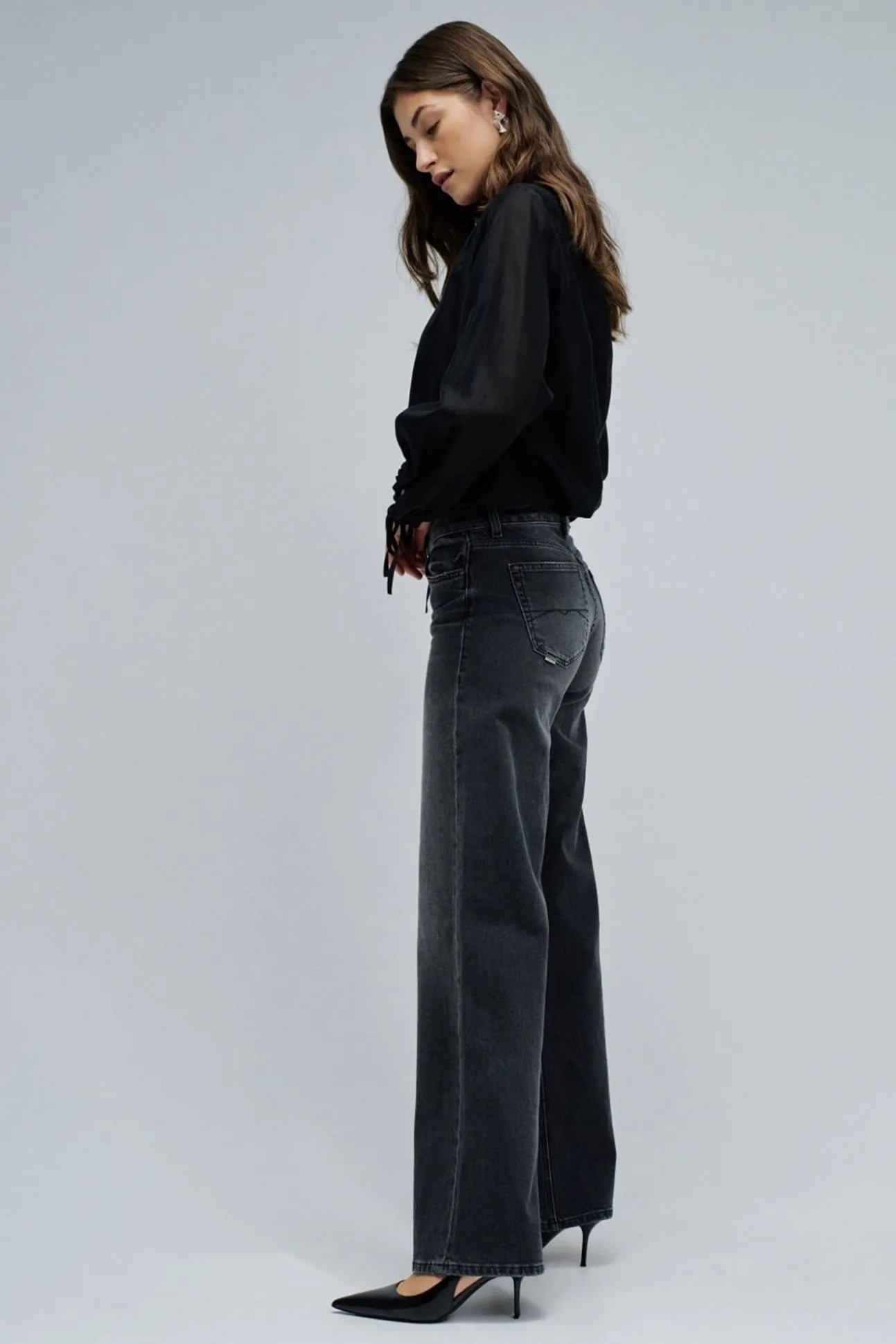 Calça jeans larga de cintura baixa