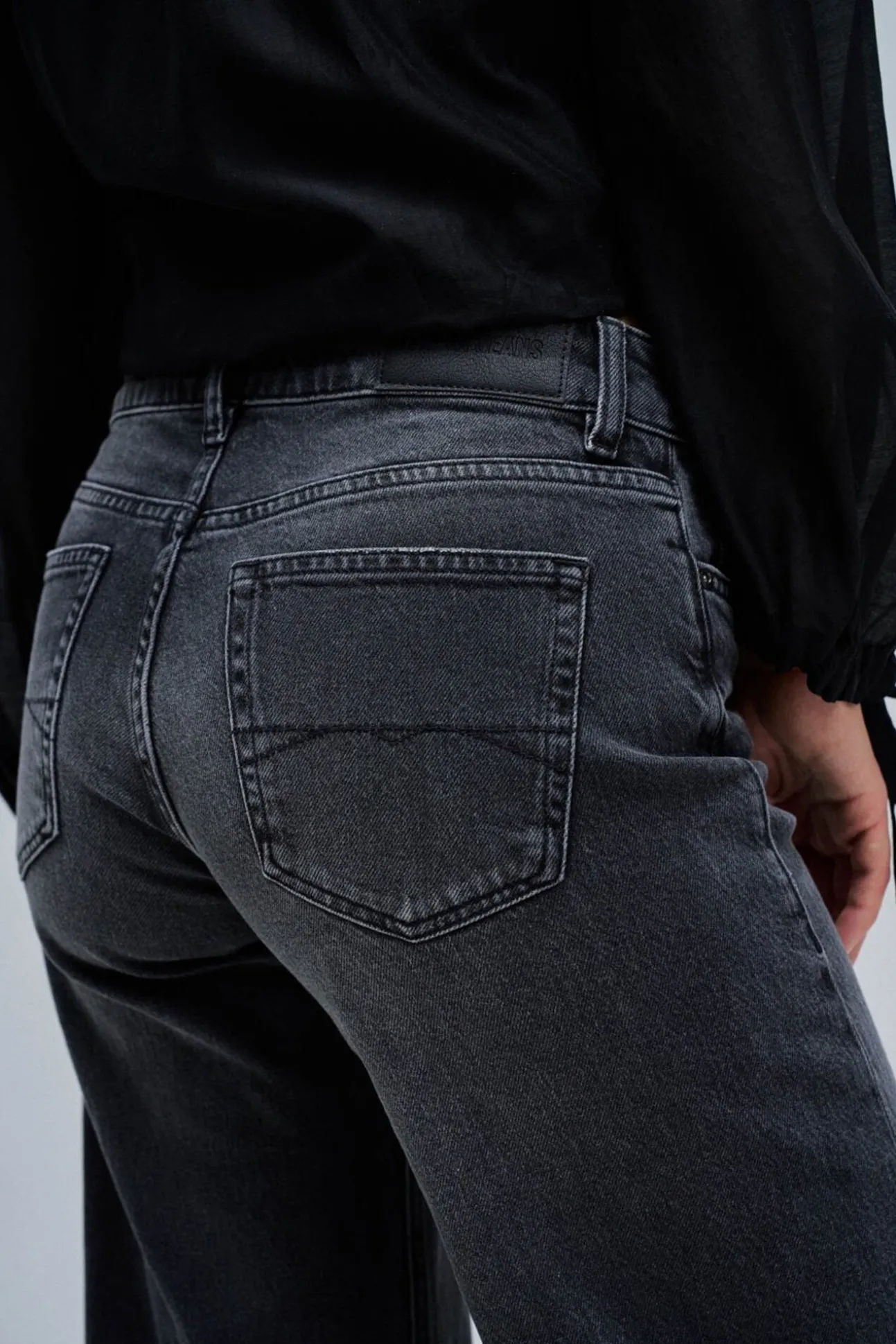 Calça jeans larga de cintura baixa