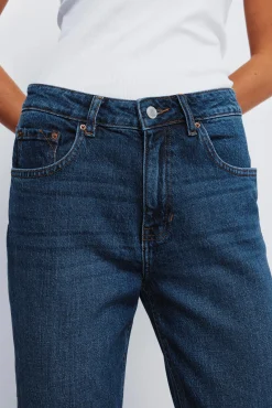Calça jeans reta