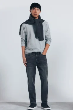 Calça jeans skinny cinza escuro