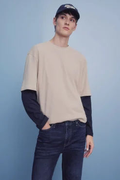 Calça jeans skinny com lavagem escura