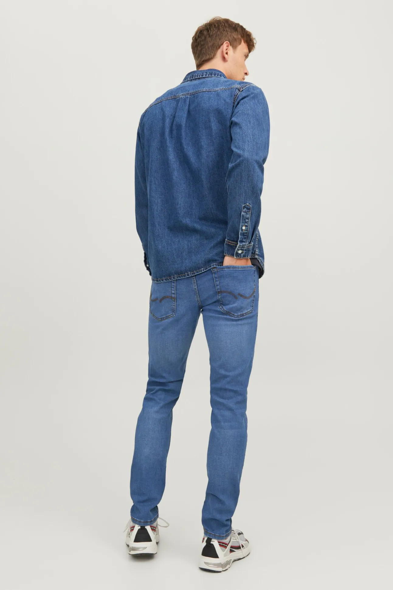 Calça jeans slim fit