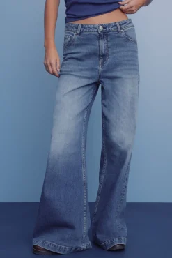 Calça jeans super larga e confortável