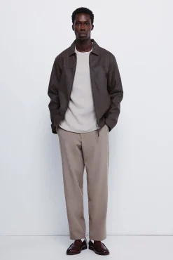 Calça jogger esvoaçante
