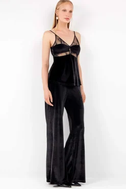 Calça longas de veludo elástico com design elegante