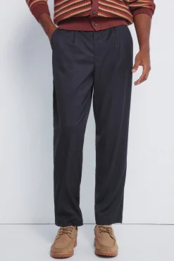 Calça retas com pregas, corte largo