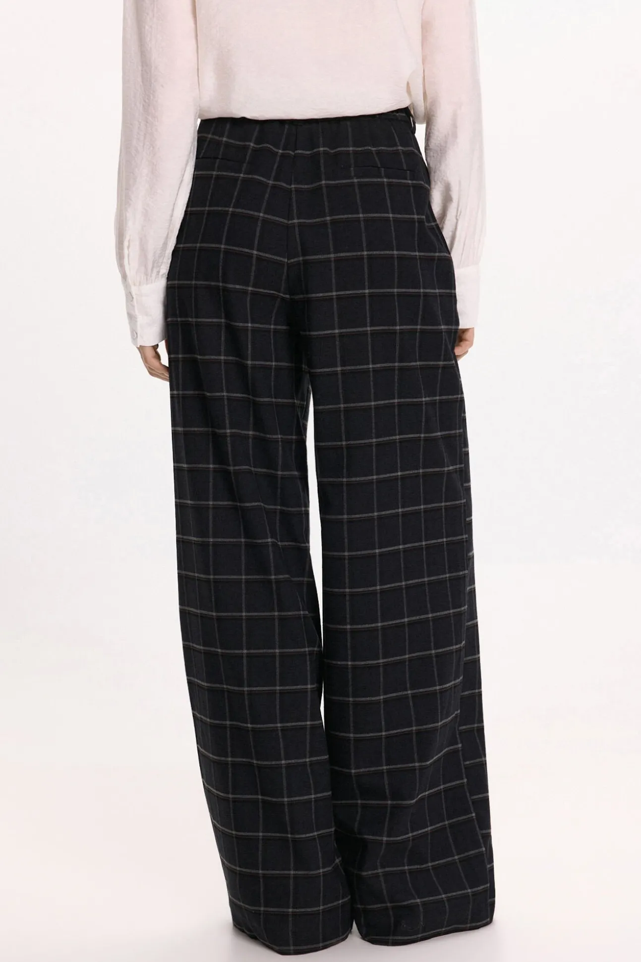 Calça social xadrez com viscose